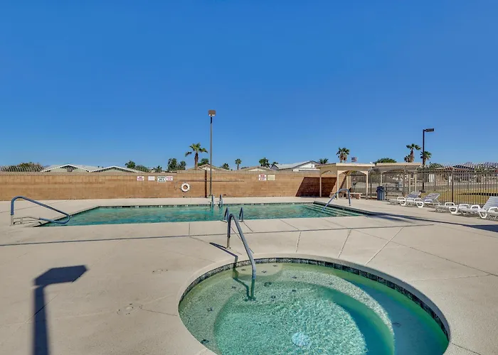 Golf, Fish & Unwind! Group Getaway In Mohave Holiday home *
