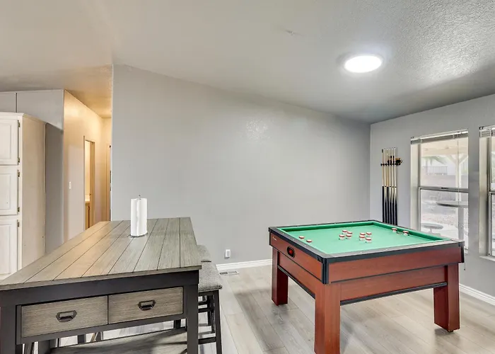 Holiday home Golf, Fish & Unwind! Group Getaway In Mohave *