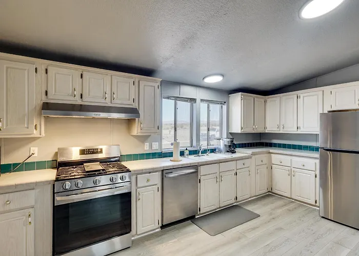 Holiday home Golf, Fish & Unwind! Group Getaway In Mohave
